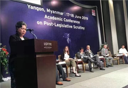 如何选择合适的展会翻译公司?