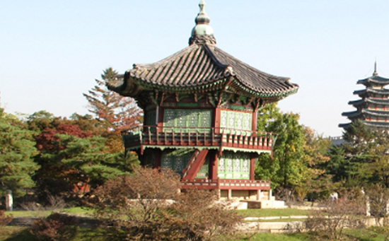 法国旅游英语陪同翻译服务的特色